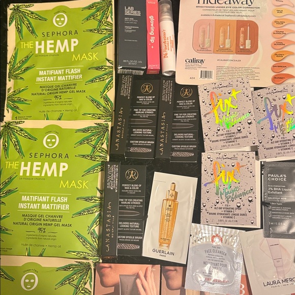 Large Skincare Sample Set - Picture 2 of 5